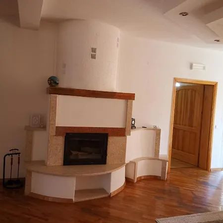 Mempes فيلة Kobiljaca